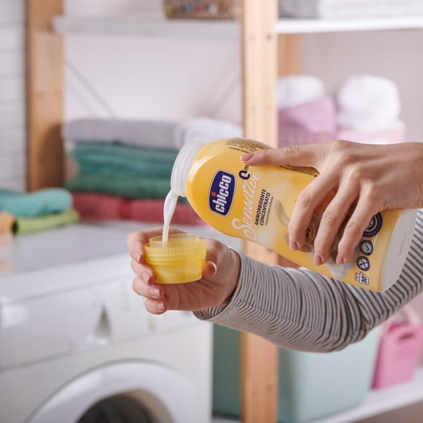 Пом&rsquo;якшувач тканин "Sensitive Tender touch", Chicco, 750 мл фото